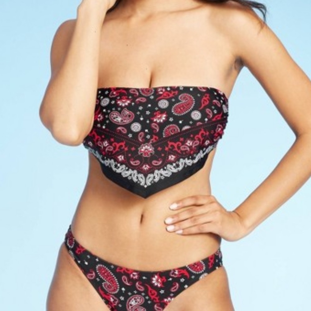 xhilaration Women’s Bandana Bikini Top